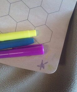 Chessex Role Playing Play Mat: Battlemat Double-Sided Reversible Mat for RPGs and Miniature Figure Games (26 in x 23 1/2 in) Squares/Hexes 52 61NJznRrKL