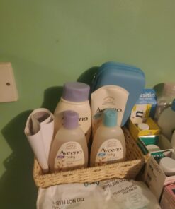 Aveeno Baby Bathtime Solutions Baby & Me Gift Set with Baby Wash & Shampoo, Calming Baby Bath & Wash, Baby Daily Moisturizing Lotion & Stress Relief Body Wash for Mom, Soap-Free, 4 items 34 61NNytJxs4L