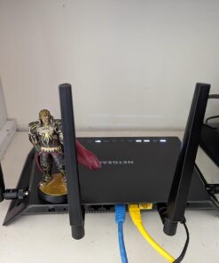 NETGEAR Nighthawk X4S Smart WiFi Router (R7800) - AC2600 Wireless Speed (up to 2600 Mbps) | Up to 2500 sq ft Coverage & 45 Devices | 4 x 1G Ethernet, 2 x 3.0 USB, and 1 x eSATA ports 30 61NgBpNTlZL