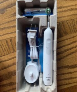 Oral-B Pro 1000 Rechargeable Electric Toothbrush, White Rechargeable Handle 37 61OYL JloZL
