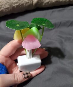 Rienar Sensor Led Night Light, Color Changing Plug-in LED Mushroom Dream Bed Lamp 47 61Ow7xyu56L