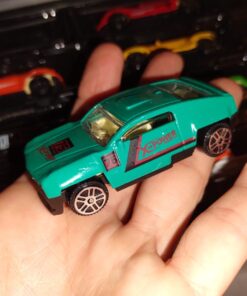 Amazon Basics Toy Car Carrier Truck With Storage For Kids Ages 3 and Up, 6-Pieces Diecast Vehicles & 16 Accessories, Multicolor, Medium 80 61P26htnZ6L