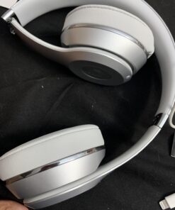 Beats Solo3 Wireless On-Ear Headphones - Apple W1 Headphone Chip, Class 1 Bluetooth, 40 Hours of Listening Time, Built-in Microphone - Silver (Latest Model) Without AppleCare+ 37 61PZCp5GxaL