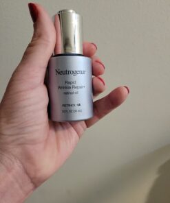 Neutrogena Rapid Wrinkle Repair Retinol Face Moisturizer, Daily Anti-Aging Face Cream with Retinol & Hyaluronic Acid to Fight Fine Lines, Wrinkles, & Dark Spots, 1.7 oz Original 42 61QJJpvMc7L