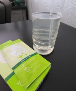 Puracy Everyday Surface Cleaner Concentrate Packettes, Makes 32 Ounces of Streak-Free Natural Household Multi-Surface Cleaner, Plastic-Free, Nontoxic, Green Tea & Lime, 2-Pack (Makes 32 fl oz) 0.5 Fl Oz (Pack of 2) 23 61QwviT1ljL