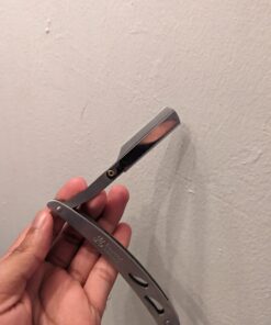 Equinox Professional Straight Edge Razor with 100 Single Derby Blades 100% Stainless Steel Razor and Blades - Close Shaving Men's Manual Shaver - Disposable Blades -Barber Straight Razor Kit - Silver Steel Razor W/ 100 Derby Blades 42 61RBfJYWb1L