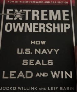 Extreme Ownership: How U.S. Navy SEALs Lead and Win (New Edition) 32 61RFTfGlDgL