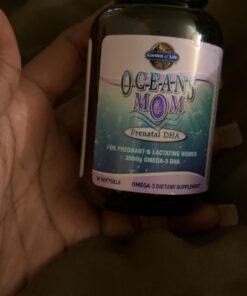 Garden of Life Oceans Mom Prenatal Fish Oil DHA, Omega 3 Fish Oil Supplement - Strawberry, 350mg Prenatal DHA Pregnancy Fish Oil Support for Mamas, Babys Brain & Eye Development, 30 Small Softgels 35 61Rf0x0MzAL