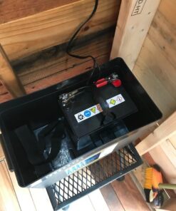 Camco Large Battery Box with Straps and Hardware - Group 27, 30, 31 |Safely Stores RV, Automotive, and Marine Batteries | Measures Inside 7-1/4" x 13-1/4" x 8-5/8" | (55373), Black Frustration Free Packaging 19 61RiICUsc7L