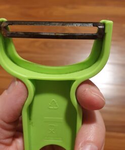 Kuhn Rikon Original Swiss Peeler 3-Pack Red/Green/Yellow Set of 3 Y Type Peeler 31 61TNuImT0DL