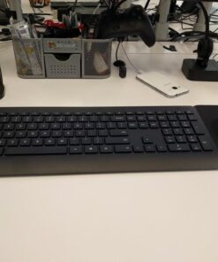 Microsoft Wireless Desktop 900 - Black. Wireless Keyboard and Mouse Combo. Right/Left Hand Use Mouse. USB Connectivity 32 61UINqC8I6L