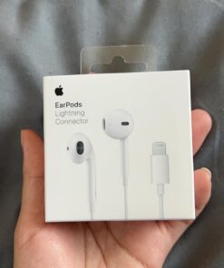 Apple EarPods Headphones with Lightning Connector, Wired Ear Buds for iPhone with Built-in Remote to Control Music, Phone Calls, and Volume Lighting 35 61UbSpT3kUL