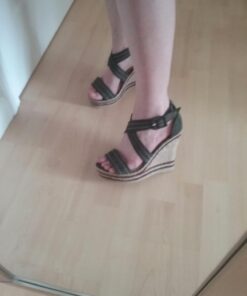 US Art Supply Super Markers 20 Color Premium Fabric & T-Shirt Marker Set with Our Unique Fine tip Bullet Point Tip 24 61VYY1u4lVL