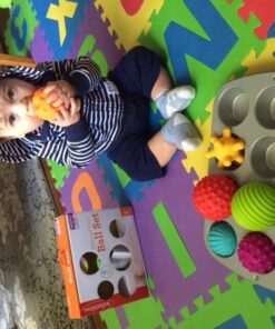 Infantino Textured Multi Ball Set - Toy for Sensory Exploration and Engagement for Ages 6 Months and up, 6 Piece Set 35 61XTnVvoSNL