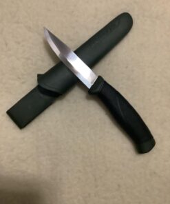 Morakniv Companion Fixed Blade Outdoor Knife with Sandvik Stainless Steel Blade, 4.1-Inch, Military Green 30 61XmtwUmD L