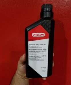 Oregon 54-026 Premium Bar and Chain Oil and Lubricant for Chainsaws, 1 Quart Bottle (32 fl.oz / 946 ml) 18 61Y2c1ZMdpL