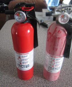 Kidde Fire Extinguisher for Home, 1-A:10-B:C, Dry Chemical Extinguisher, Red, Mounting Bracket Included 1 Pack Basic 49 61YJojiFqLL