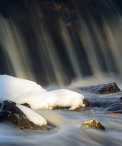 Nikon D3200 24.2 MP CMOS Digital SLR with 18-55mm f/3.5-5.6 Auto Focus-S DX VR NIKKOR Zoom Lens (Black) (OLD MODEL) Black w/ 18-55mm Base 82 61a3xnA7OgL