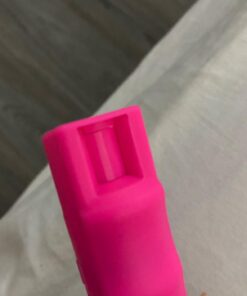 SABRE Pepper Spray, Supports National Breast Cancer Foundation, Maximum Police Strength OC Spray, Quick Release Keychain for Easy Carry and Fast Access, Finger Grip for More Accurate Aim, 25 Bursts Pink (1-Pack) 45 61a7q6nlTJL