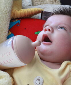 mimijumi Baby Bottle (2 pcs.) Very Hungry 8 oz Bottle with Slow Flow, Lighter Nipple - Medical Grade Silicone Anti-Colic Baby Bottles for Breastfed Babies - Newborns 0-6 Months 8oz (Slow Flow) 51 61b7KC0HStL