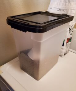 IRIS USA 10 Lbs / 12.75 Qt WeatherPro Airtight Pet Food Storage Container, for Dog Cat Bird and Other Pet Food Storage Bin, Keep Pests Out, Keep Fresh, Translucent Body, BPA Free, Clear/Black 30 61bdp42eRoL
