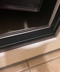 PetSafe Extreme Weather Energy Efficient Pet Door - 3 Flap System - For Large Dogs Up to 100 lb Plastic Frame 35 61bn0d51NoL