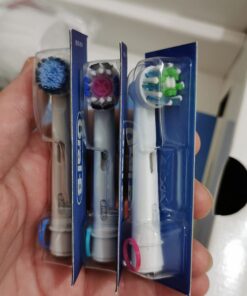 Oral-B Genius 8000 Electric Toothbrush with Bluetooth Connectivity, Rose Gold 27 61c5U6arGYL