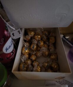 Lindt LINDOR White Chocolate Candy Truffles, Valentine's Day Chocolate, 25.4 oz., 60 Count 28 61d2Fg6ol9L