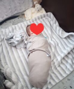 SwaddleMe Original Swaddle - Size Small/Medium, 0-3 Months, 3-Pack (Busy Bees) Easy to Use Newborn Swaddle Wrap Keeps Baby Cozy and Secure and Helps Prevent Startle Reflex Busy Bees 23 61dgHi5eEwL