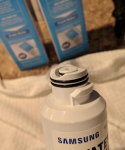 SAMSUNG Genuine Filter for Refrigerator Water and Ice, Carbon Block Filtration for Clean, Clear Drinking Water, 6-Month Life, HAF-CIN/EXP, 1 Pack 66 61djBY62l7L