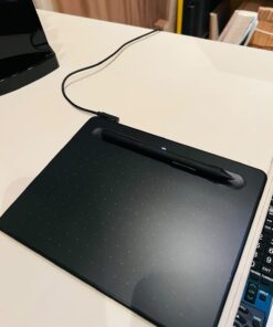 Wacom Intuos Small Graphics Drawing Tablet, includes Training & Software; 4 Customizable ExpressKeys Compatible With Chromebook Mac Android & Windows, photo/video editing, design & education,Black Black 48 61ejSBp7uLL