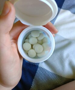 Mentos Pure White Sugar-Free Chewing Gum With Xylitol, Sweet Mint, Bulk, 50Piece Bottle (Pack Of 6) 16 61gKyNob62L