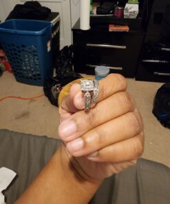 Complete Jewelry Cleaning Kit Polishing w/Cloth, Brush and Jewelry Cleaner Solution for all Jewelry. Gold, Silver, Diamond Ring Cleaner, Earring, Fine & Fashion Cleaning Made in the USA Gentle Jewelry Kit 50 61iwsdat9HL