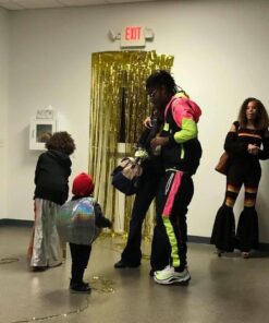 Metallic Gold Foil Fringe Shiny Curtains for Party, Prom, Birthday, Event Decorations 3 foot x 8 foot (1 Curtain) 25 61jir3W0QL