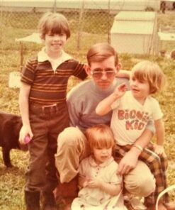 Epson Perfection V39 Color Photo & Document Scanner with Scan-To-Cloud & 4800 Optical Resolution, Black 70 61lHKYS9TUL 1