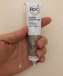 RoC Retinol Correxion Deep Wrinkle Anti-Aging Night Cream, Daily Face Moisturizer with Shea Butter, Glycolic Acid and Squalane, Skin Care Treatment, Christmas Gifts & Stocking Stuffers, 1 Ounces 1 Fl Oz (Pack of 1) 48 61lUxVke1GL