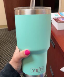 YETI Rambler 30 oz Stainless Steel Vacuum Insulated Tumbler w/MagSlider Lid Seafoam 1 Count (Pack of 1) 48 61lW CbY9hL