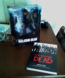 McFarlane Toys The Walking Dead TV Daryl Dixon 10" Deluxe Action Figure 28 61nr5PiYJCL