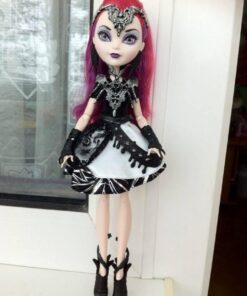 Mattel DHF97 - Ever After High Toy - Dragon Games - Teenage Evil Queen Deluxe Special Edition Doll 57 61oJQyu1JDL