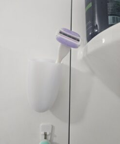 Command Bath Razor Holder, Clear Frosted, 1-Holder, 1- Water-Resistant Strip, Organize Damage-Free 40 61oWj2bnPBL