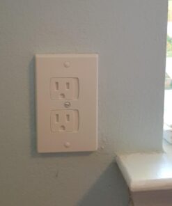 Jambini Self-Closing Outlet Covers - An Alternative To Socket Plugs - 3 pack 49 61omwbyeqL