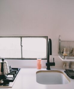 VIGO VG02008MB 17" H Gramercy Single-Handle with Pull-Down Sprayer Kitchen Faucet in Matte Black 23 61p7mvVKANL