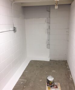 Flex Seal Liquid, 1 Gallon, White, Liquid Rubber Coating Sealant, Waterproof, Flexible, Breathable, and UV Resistant, Roof Repair, Basements, RV, Campers, Trailers, Marine, EPDM, Masonry 1-gal 38 61pZq5g5XL