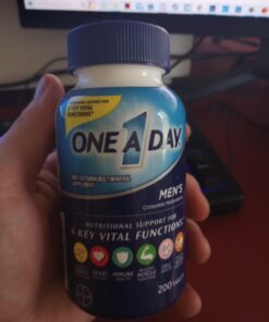 One A Day Men’s Multivitamin, Supplement Tablet with Vitamin A, Vitamin C, Vitamin D, Vitamin E and Zinc for Immune Health Support, B12, Calcium & more, 200 count Men's 200ct 38 61pkCCHgYkL