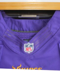 Ultra Clear PRO UV Jersey Frame Display Case for Basketball Football Baseball Hockey Jesey, Lockable Oak Finish 9 61pne8fOlEL