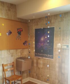 Fadeless Bulletin Board Paper, Fade-Resistant Paper for Classroom Decor, 48” x 12’, Weathered Wood, 1 Roll 48 Inches x 12 Feet 60 61ppldmGIxL