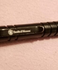 Smith & Wesson SWPEN3BK 5.4in Aircraft Aluminum Refillable Tactical Screw Cap Stylus Pen for Outdoor, Survival, Camping and EDC 22 61qbEt7RuL 2