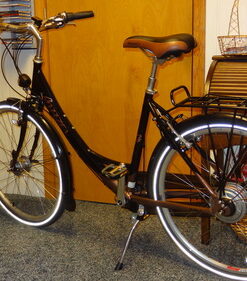 Sunlite Cloud-9 Bicycle Suspension Cruiser Saddle, Cruiser Gel, Tri-color Black 10.5" x 10.5" 25 61qhEdiD3AL