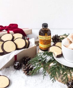 Nielsen-Massey Holiday Gifts Food Flavoring Bundle, Almond Extract, Peppermint Extract, Madagascar Bourbon Pure Vanilla Extract for Baking and Cooking, 4 Ounce Bottles 4 Fl Oz (Pack of 3) 9 61rJ99BYb2L