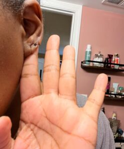 Lobe Wonder - The ORIGINAL Ear Lobe Support Patch for Pierced Ears - Eliminates the Look of Torn or Stretched Piercings - Protects Healthy Ear Lobes from Tearing - 60 Patches - Clear & Latex-Free 34 61rd3I7oT2L